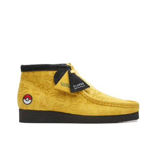 Bota Hombre Clarks Originals Wallabee Pokemon Gamuza Amarillo
