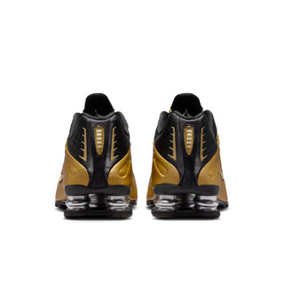 Tenis Mujer Nike Shox R4 Dorado Metalico Negro vista atras