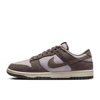Tenis Hombre Nike Dunk Low Retro SE Platino Violeta vista lateral principal