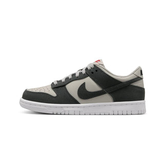 Tenis Infantil Nike Dunk Low HF Negro Gris Blanco vista lateral principal