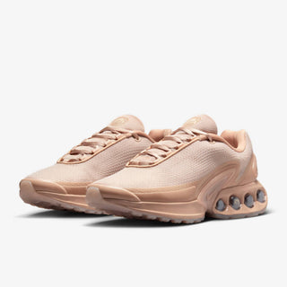 Tenis Mujer Nike Air Max DN x Isamaya Ffench Beige Arena vista par frontal