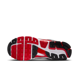 Tenis Hombre Nike Zoom Vomero 5 Rojo Negro Plata Metalico vista suela
