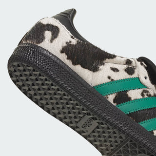 Tenis Mujer Adidas Samba Leather Cow Print Negro Blanco vista zoom talon