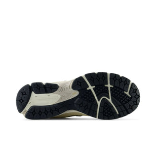 Tenis Hombre New Balance 2002R Beige