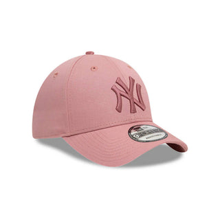Gorra New York Yankees MLB League Essentials 9FORTY Strapback Rosa vista lateral secundaria
