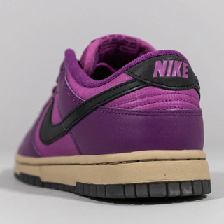 Nike Dunk Low  Viotech y fucsia intenso