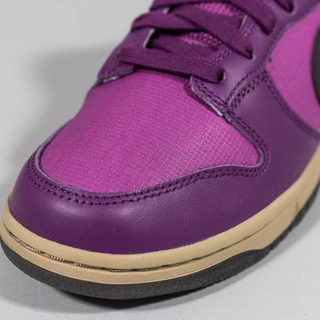 Nike Dunk Low  Viotech y fucsia intenso