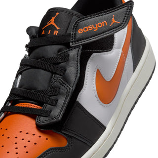 Tenis Hombre Air Jordan 1 Low EASYON Negro Naranja Blanco vista zoom detalle