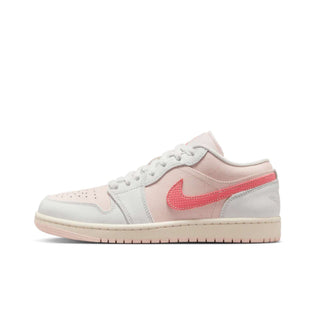 Tenis Mujer Air Jordan 1 Low SE Blanco Rosa Fresa vista lateral