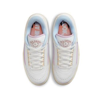 Tenis Mujer Air Jordan 2 Retro Low Blanco con Azul vista par superior