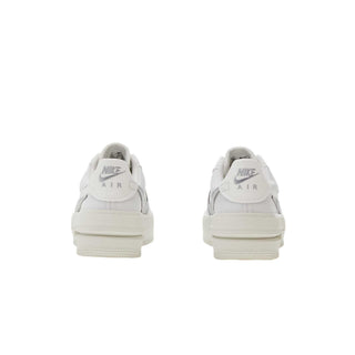 Tenis Mujer Nike Air Force 1 PLT.AF.ORM Blanco Plata vista par atras