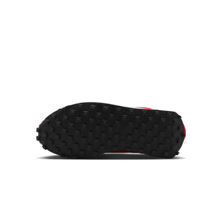 Tenis Mujer Nike LD-1000 Rojo Plata Metalico vista suela